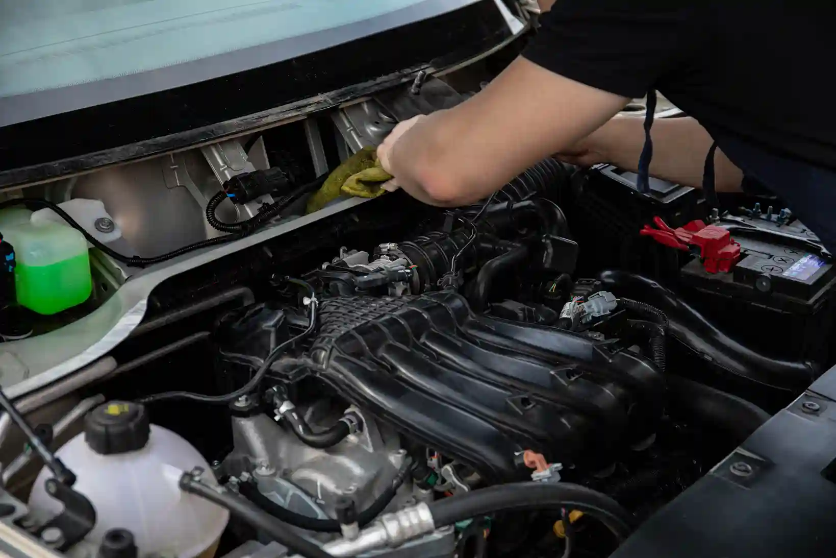 Professional car oil change maintenance service
